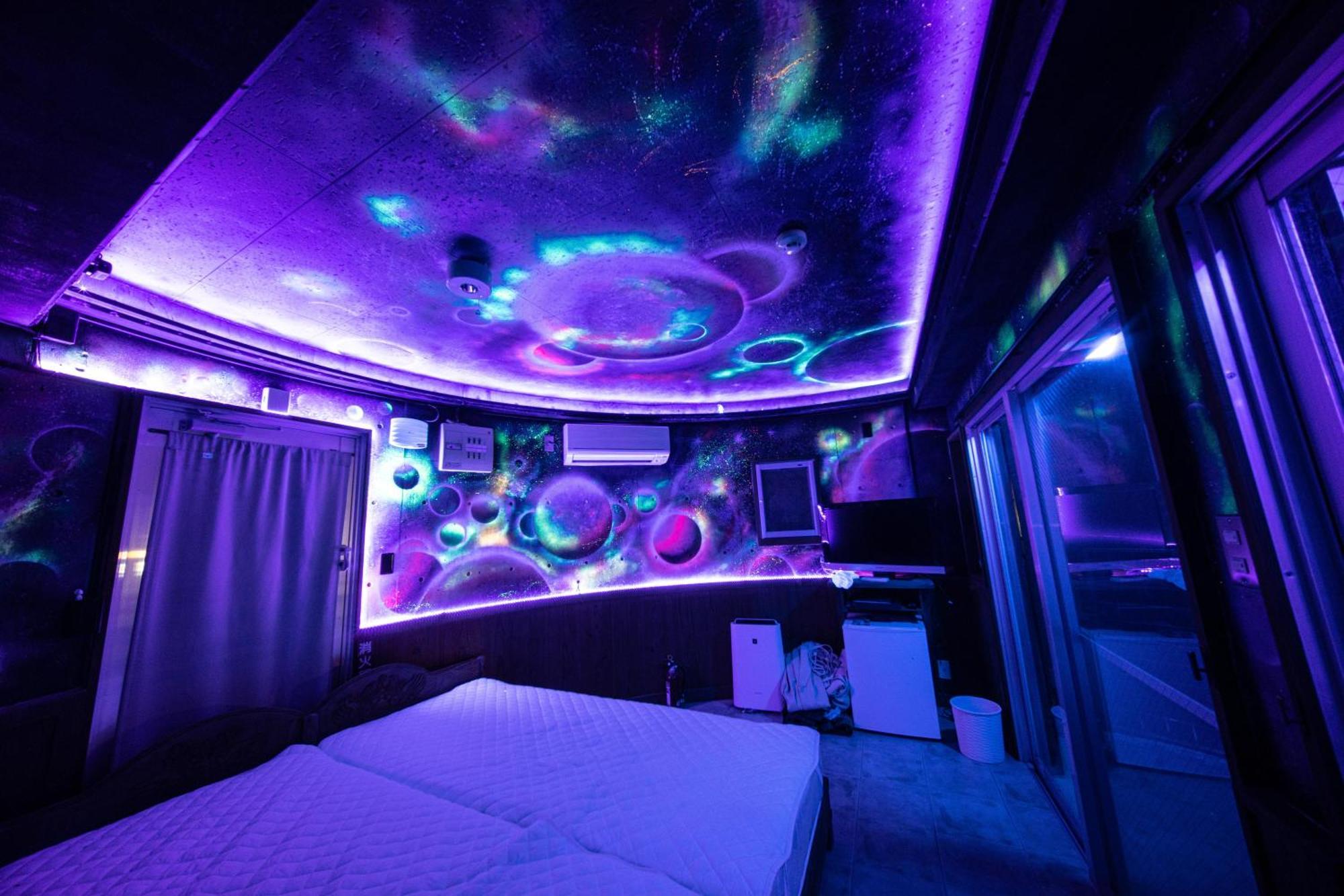 Buzz Resort Onna Exteriör bild